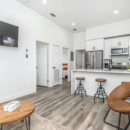 2Br Spacious House In Heart Of West Tampa Exterior foto