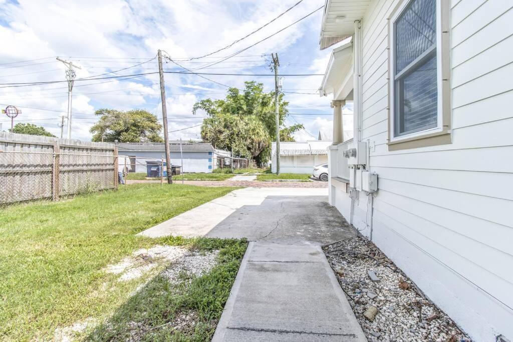 2Br Spacious House In Heart Of West Tampa Exterior foto