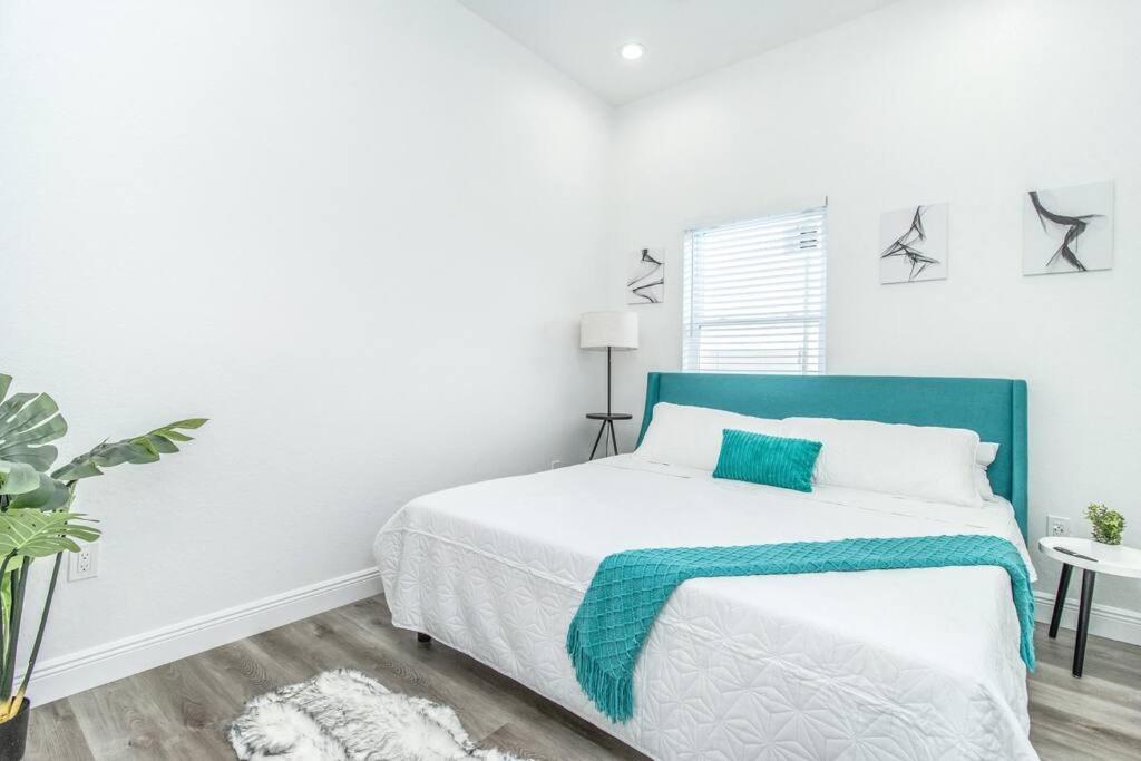 2Br Spacious House In Heart Of West Tampa Exterior foto